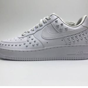 Nike airforce 1 low w/ studded stars